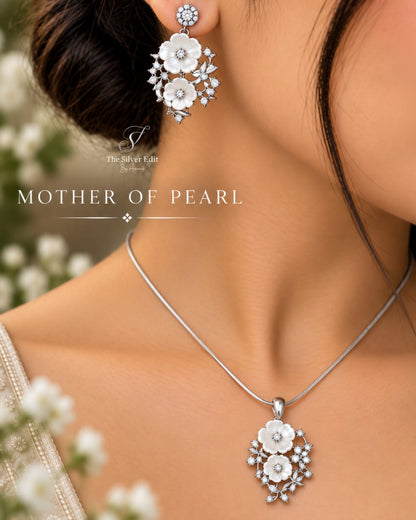 The Pearl Blossom Set (925 Sterling Silver)