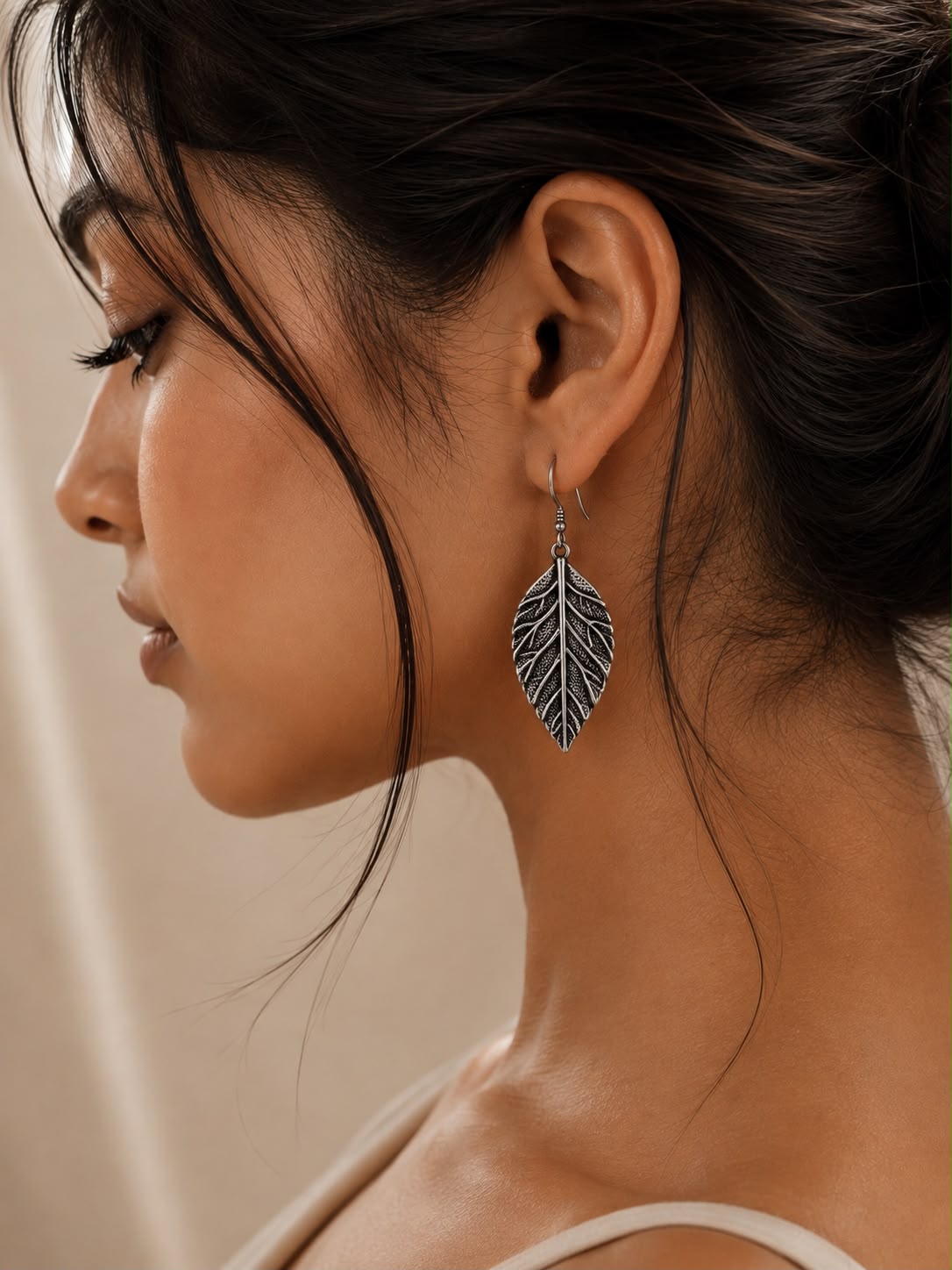 Vintage Leaf Drop Earrings – 925 Sterling Silver Heritage Elegance