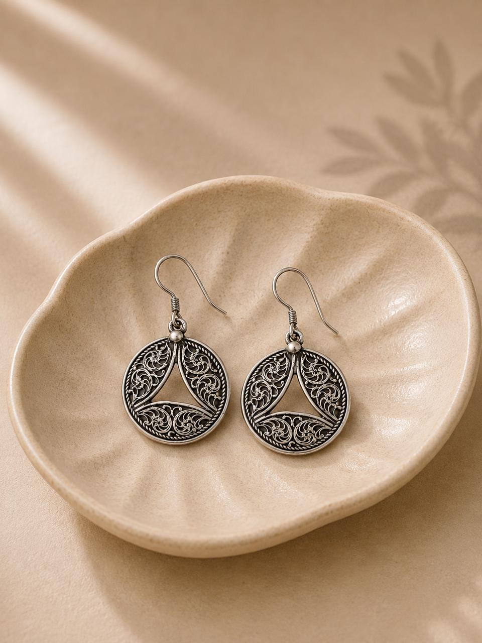 Antique Filigree Drop Earrings – 925 Sterling Silver Elegance