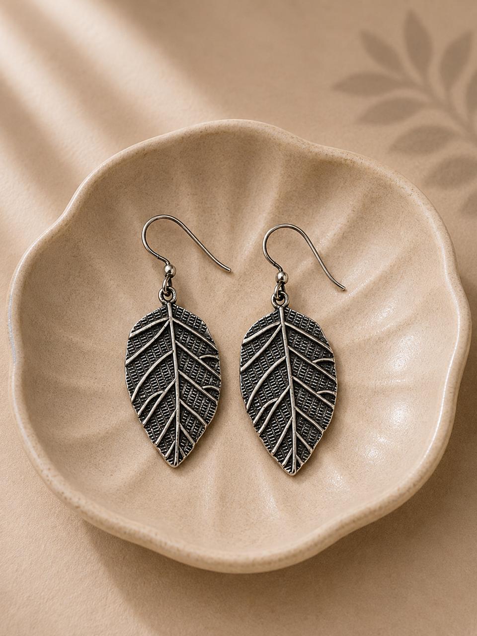 Vintage Leaf Drop Earrings – 925 Sterling Silver Heritage Elegance